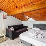 Semi Detached In Complex With Shared Semi Olympic Swimming Pool In クシャダス