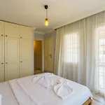 Semi Detached In Complex With Shared Semi Olympic Swimming Pool In Hébergement de vacances Kusadası