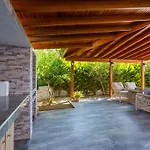 Semi Detached In Complex With Shared Semi Olympic Swimming Pool In Hébergement de vacances Kusadası