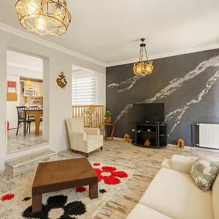 Semi Detached In Complex With Shared Semi Olympic Swimming Pool In Feriehus