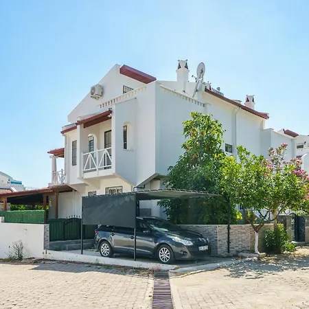 Semi Detached In Complex With Shared Semi Olympic Swimming Pool In Hébergement de vacances *