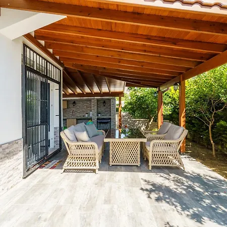 Hébergement de vacances Semi Detached In Complex With Shared Semi Olympic Swimming Pool In